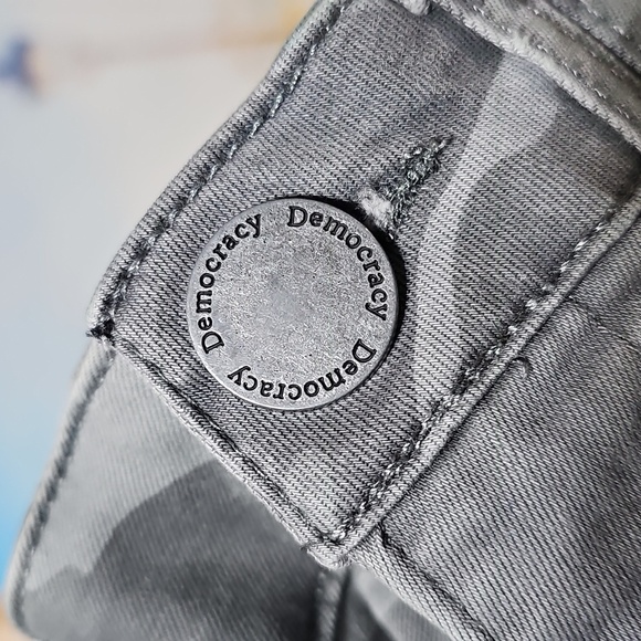 Democracy Camo Jeans Size‎ 10 - Picture 5 of 6